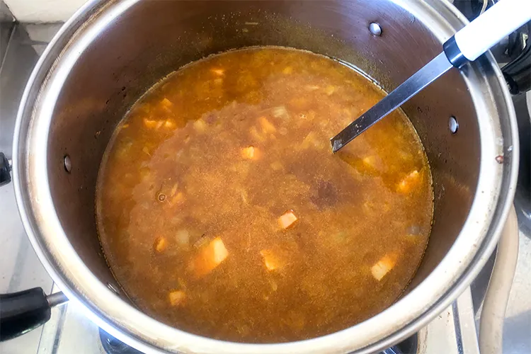 カレーを作る様子
